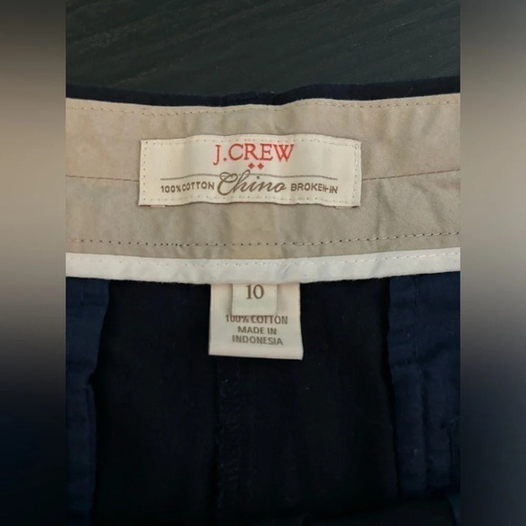 J. Crew Factory Womens 100% Cotton Chino Broken in shorts navy 10 front pockets - Picture 4 of 4